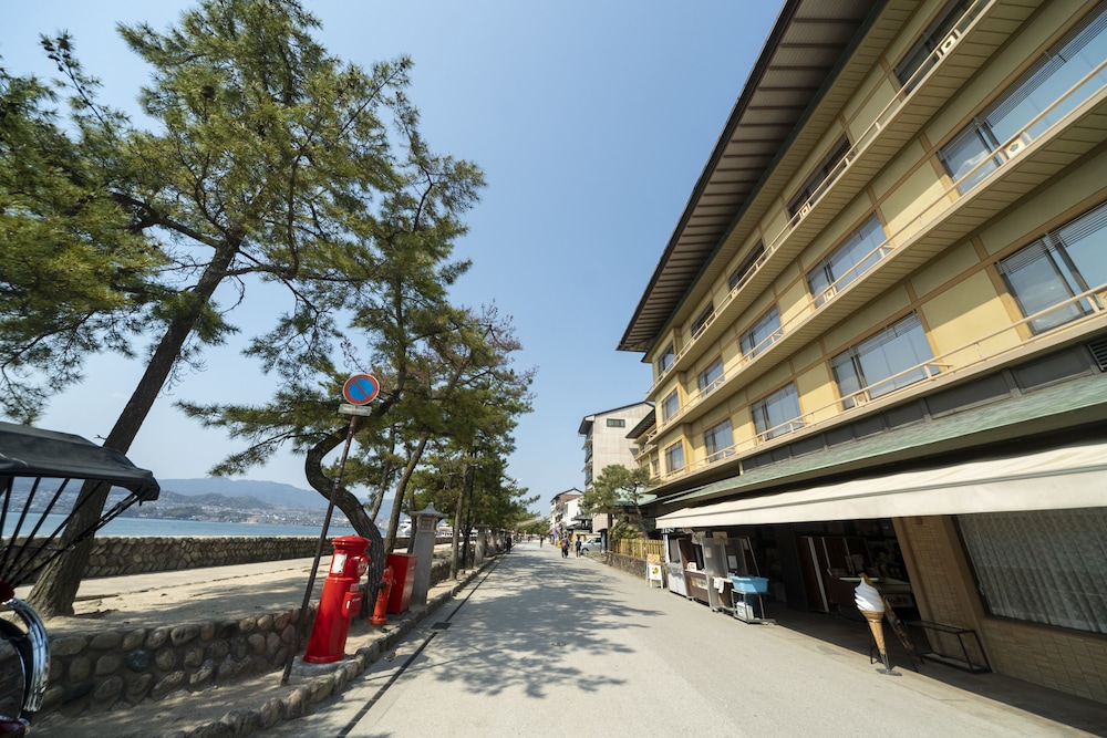 Hotel Miyarikyu 41/50