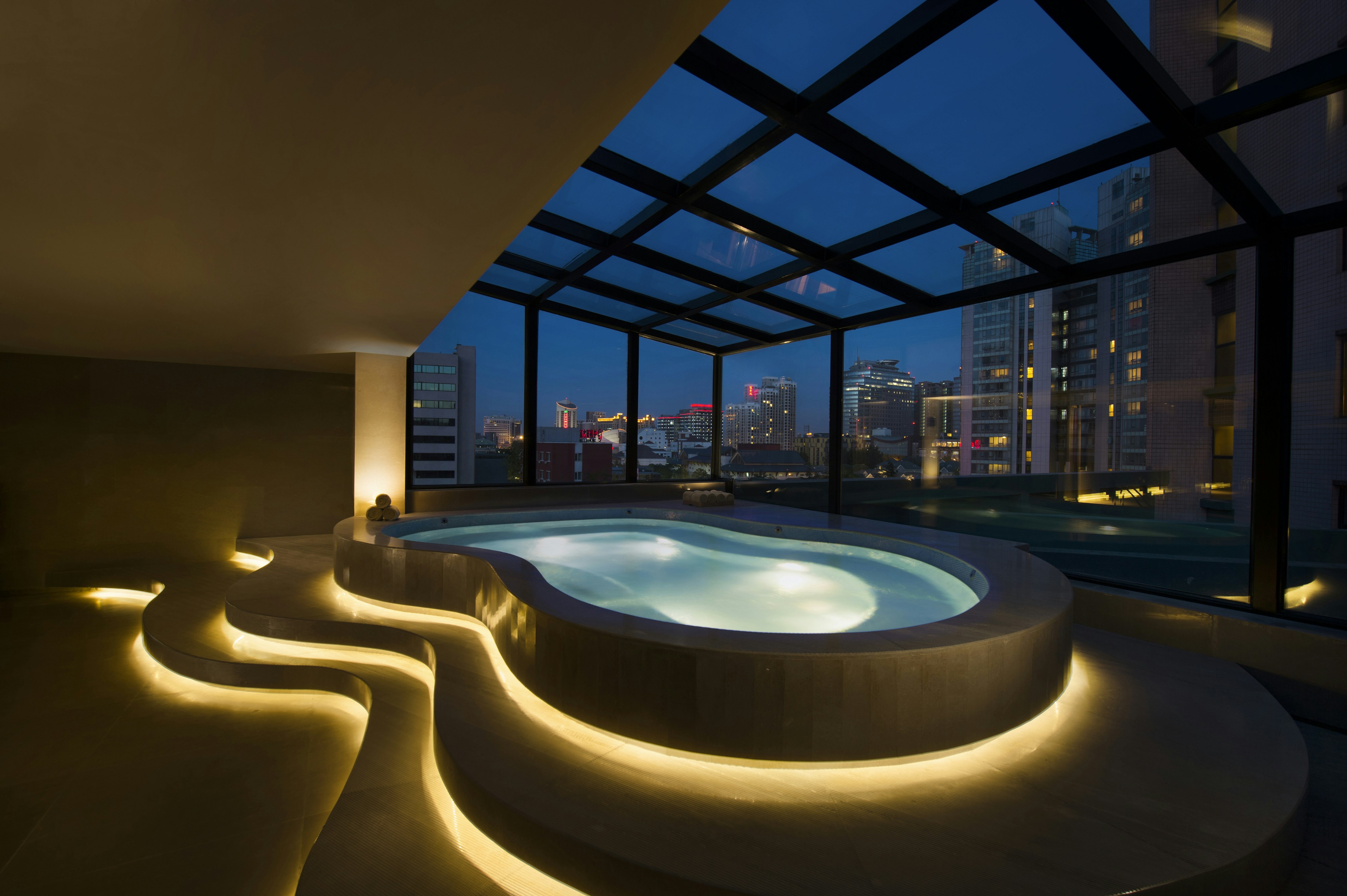 Hilton Beijing 40/85