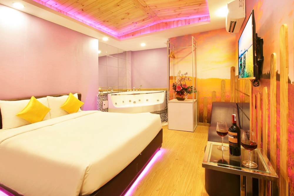 Cupid 2 Hotel 9/67