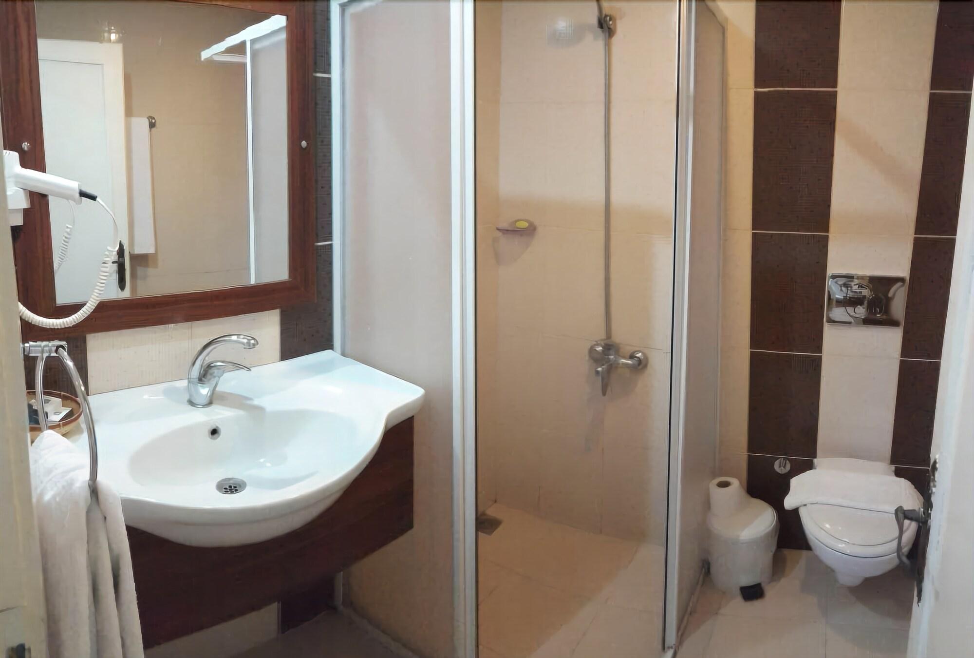 Yildiz Hotel 49/50