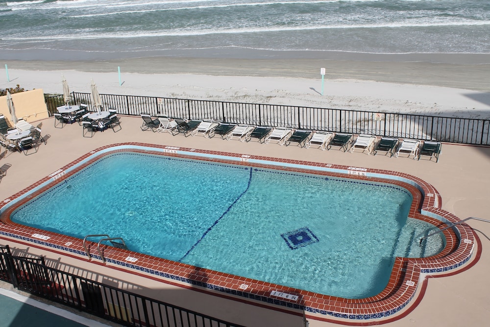 Grand Prix Motel on the Beach 26/48