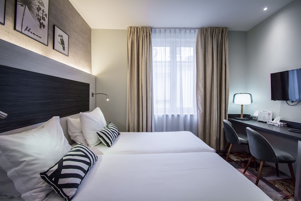 ROOM, TRIPLE