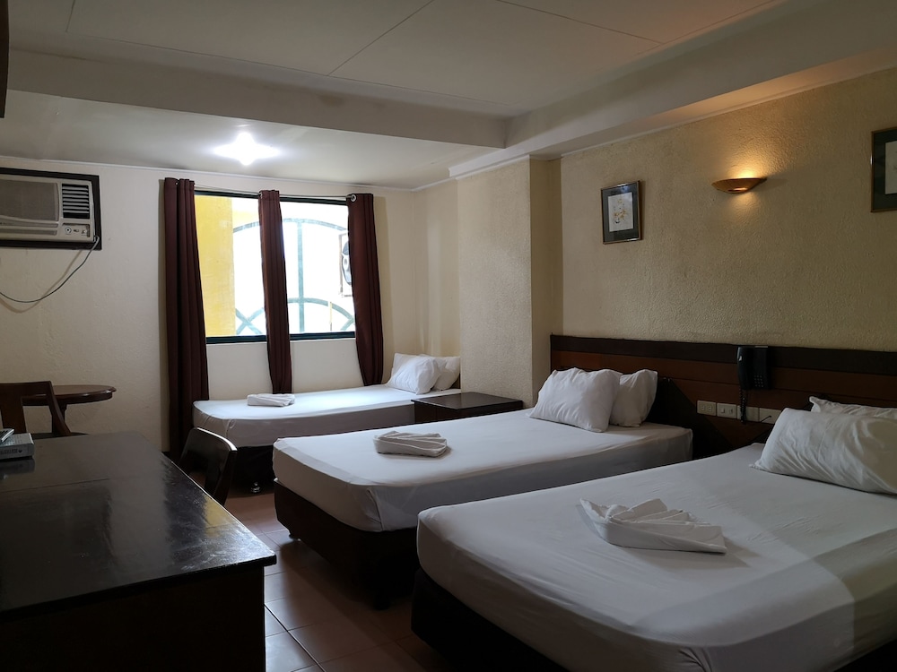 Country Village Hotel 12/37