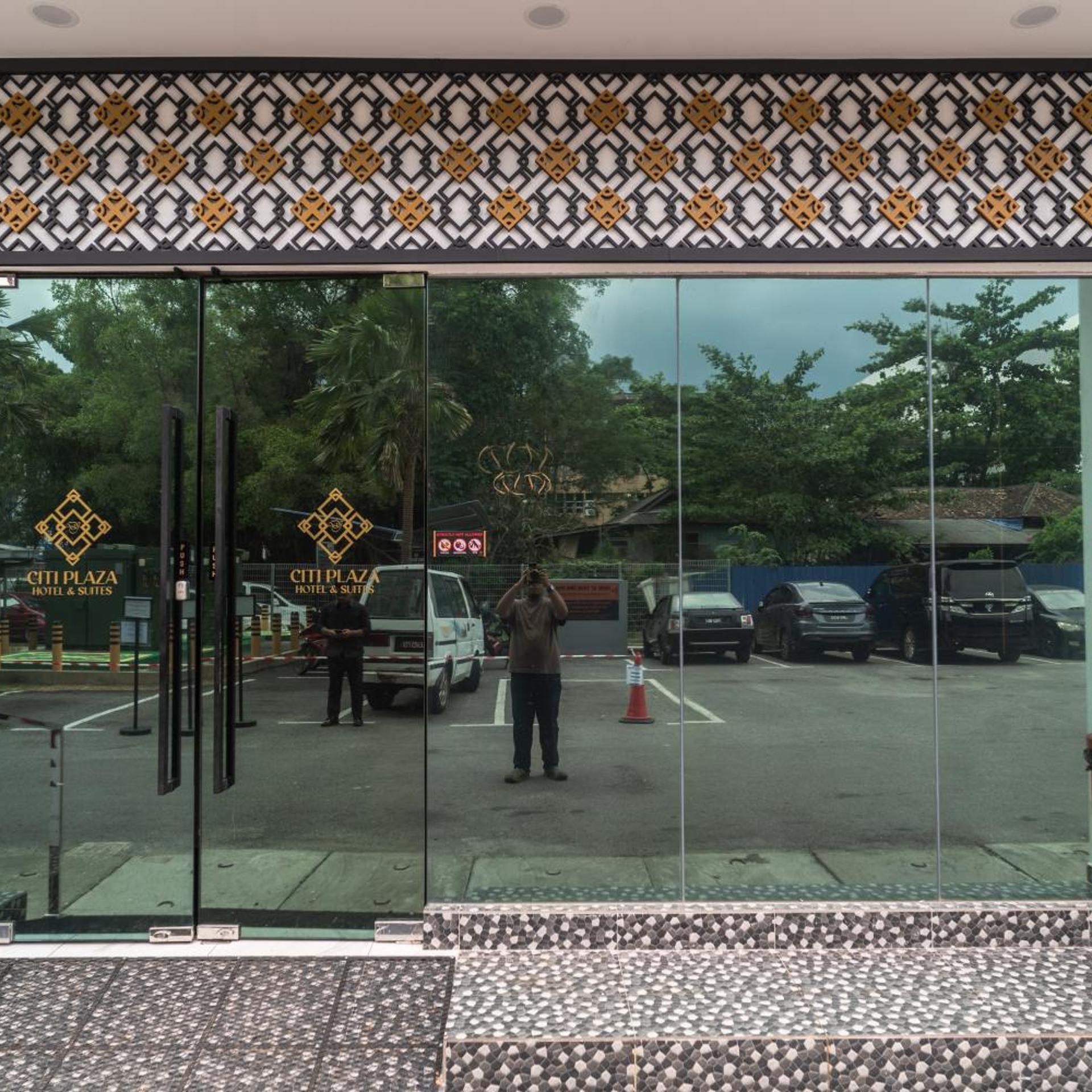 Citi Plaza Hotel & Suites 45/48