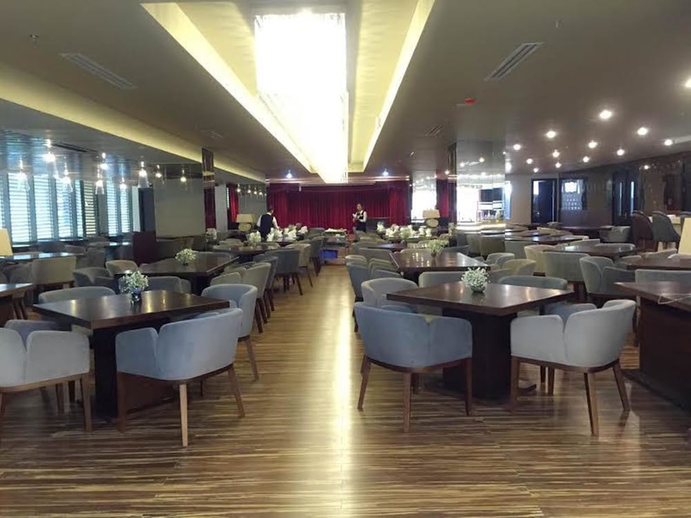 Le Indochina Hotel & Spa 59/66