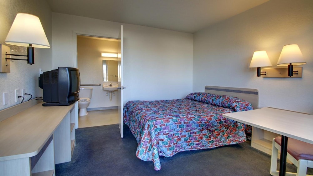 Motel6 Owensboro, KY 44/50