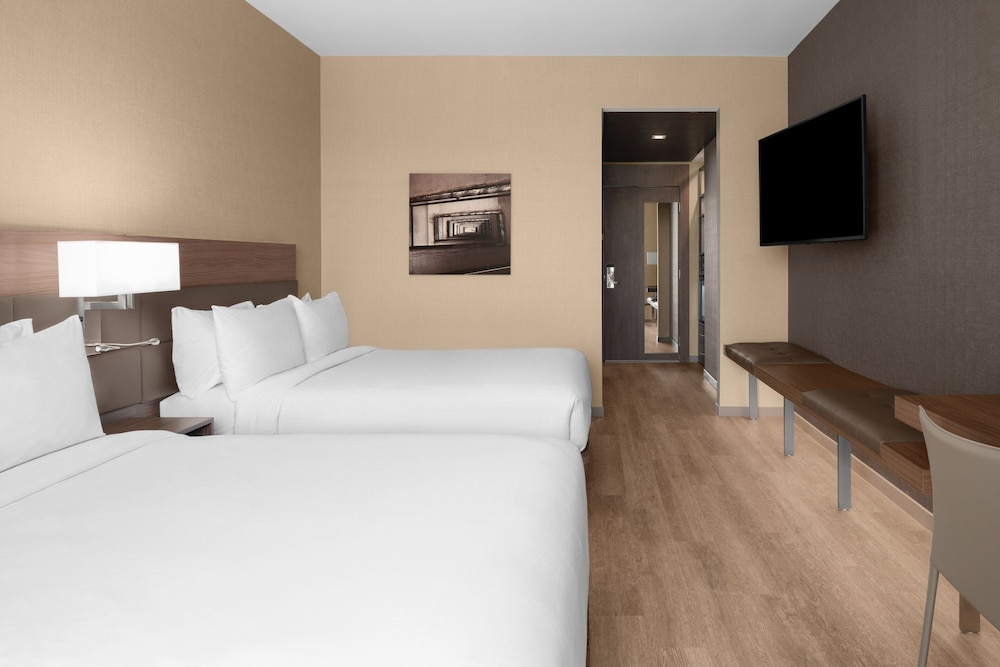 AC Hotel by Marriott Clearwater Beach 9/33