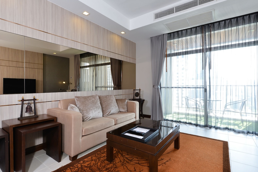 Grand Asoke Suites Boutique Residence 32/60