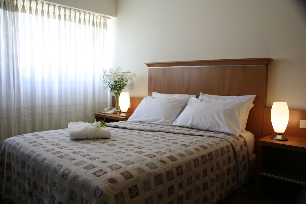 Ariston Hotel 7/35
