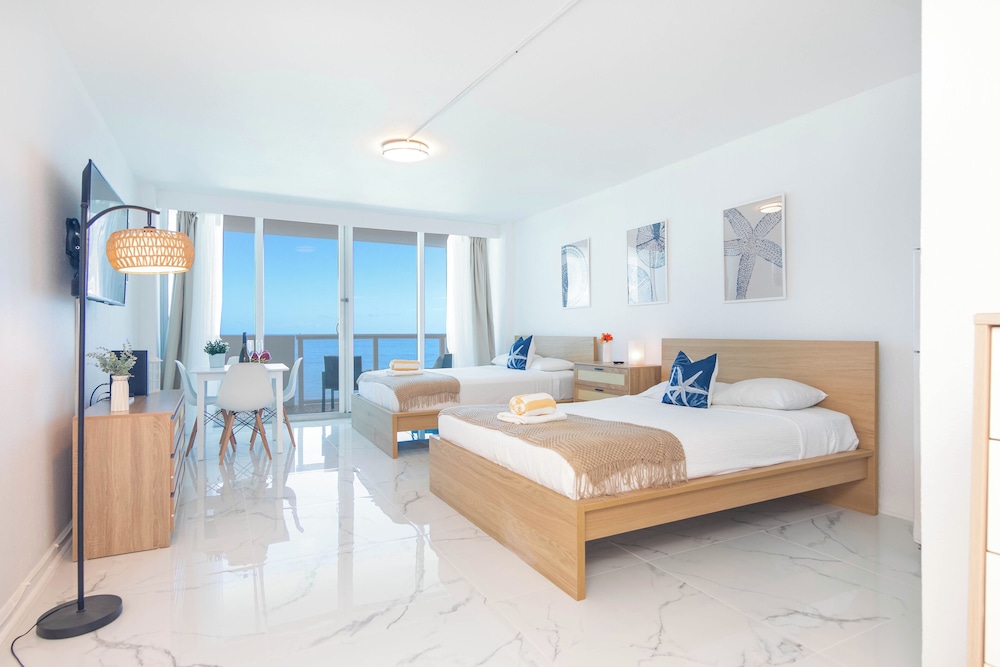 PREMIUM, STUDIO, SUITE