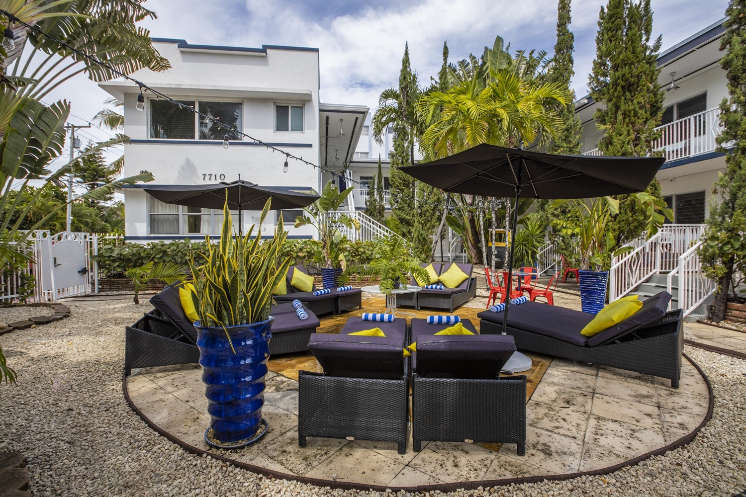 Beachside All Suites Hotel 32/38