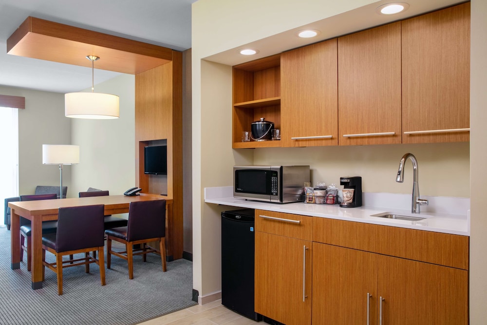 Hyatt Place Titusville / Kennedy Space Center 30/40