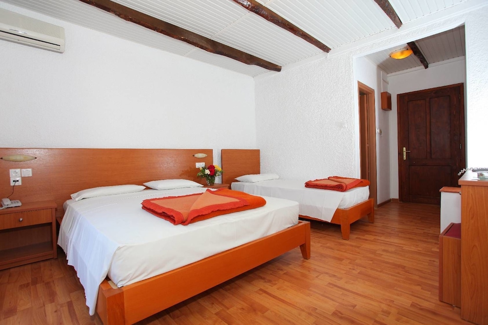 Panorama Village Hotel 10/50