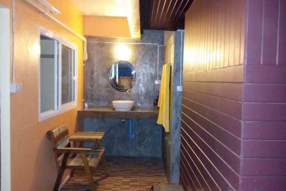 Phangan Barsay Hostel 15/26