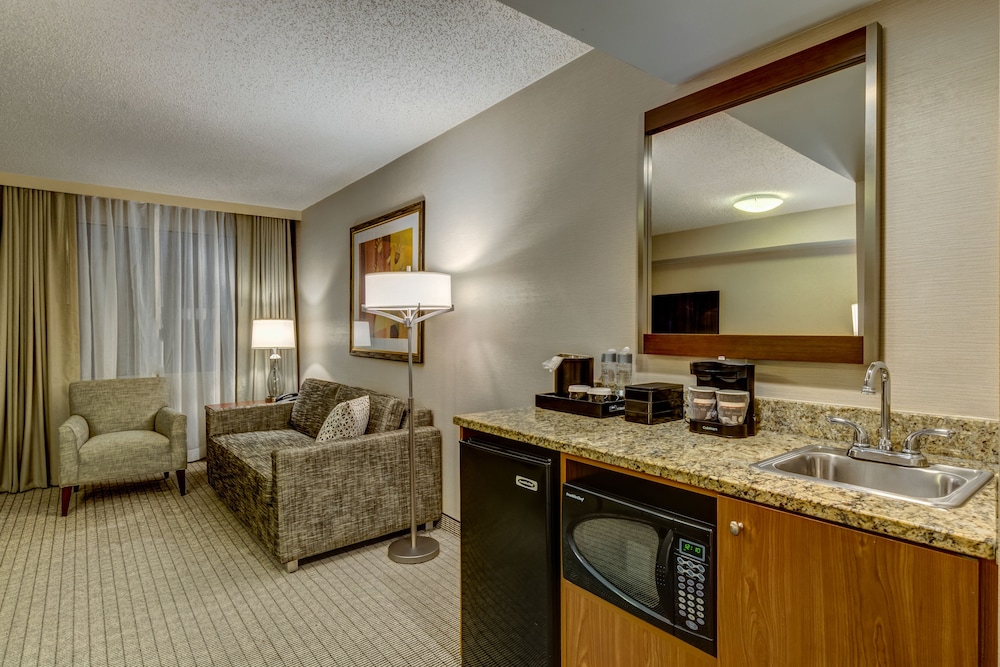 Embassy Suites By Hilton Cincinnati Rivercenter 31/53