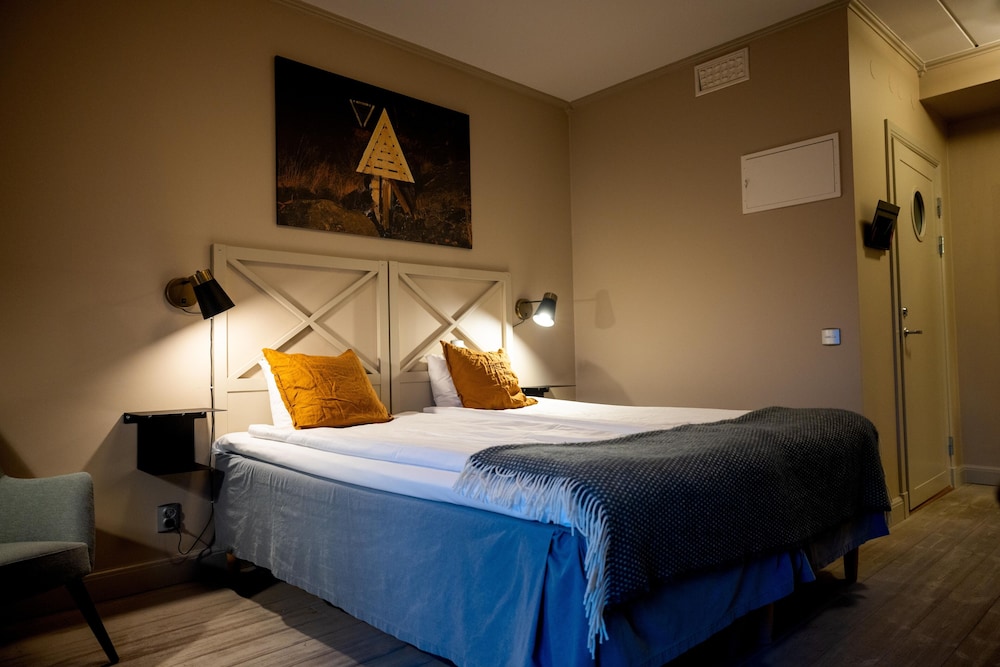 Atellet Hotell 7/44