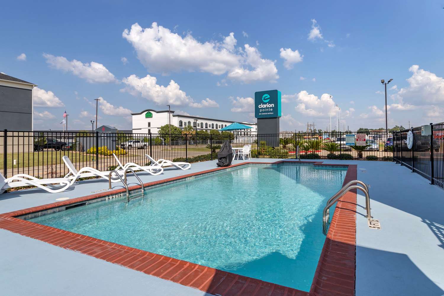 Clarion Pointe Sulphur - Lake Charles 27/28
