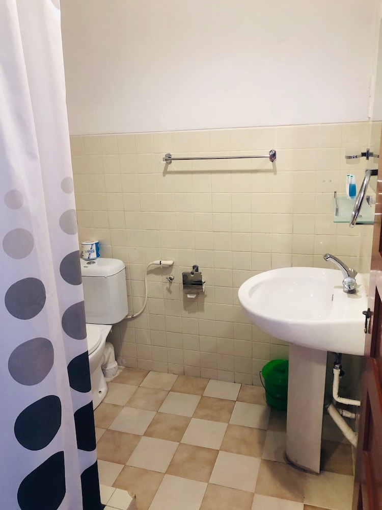 Hotel Hemadan 47/50