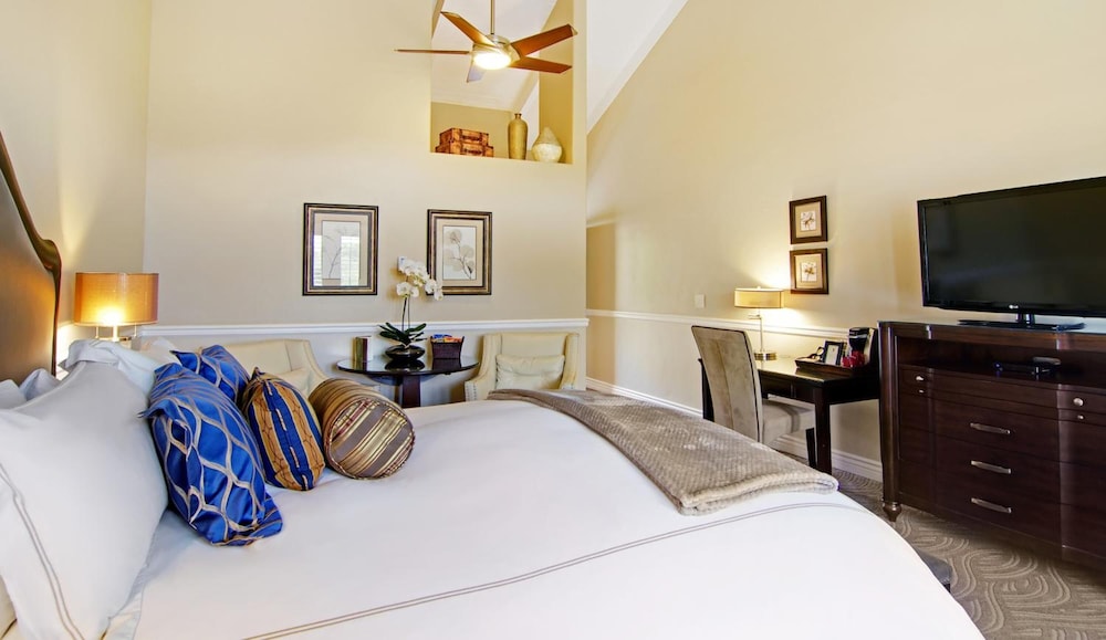 Carriage House Inn 21/35