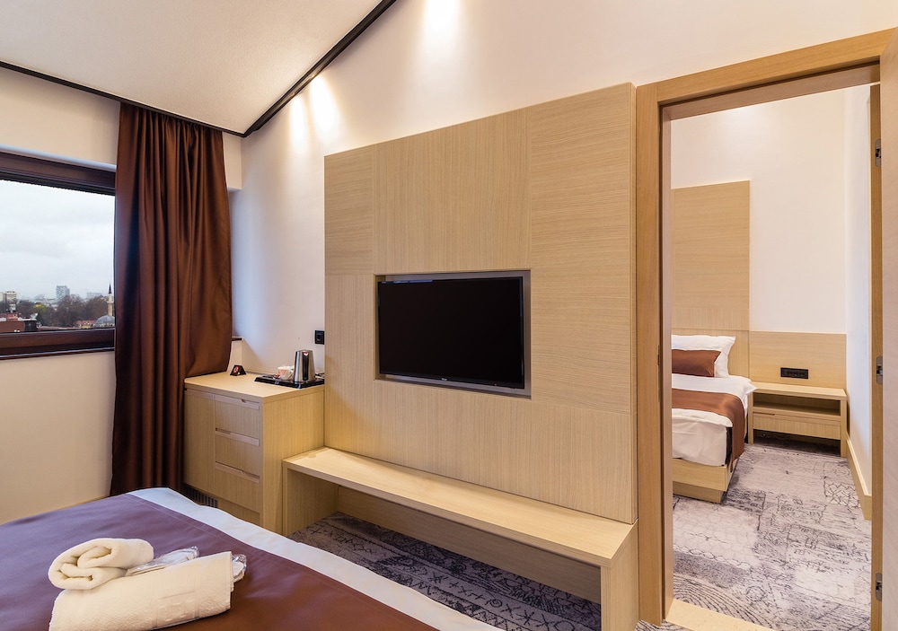 Hotel Boss 34/50