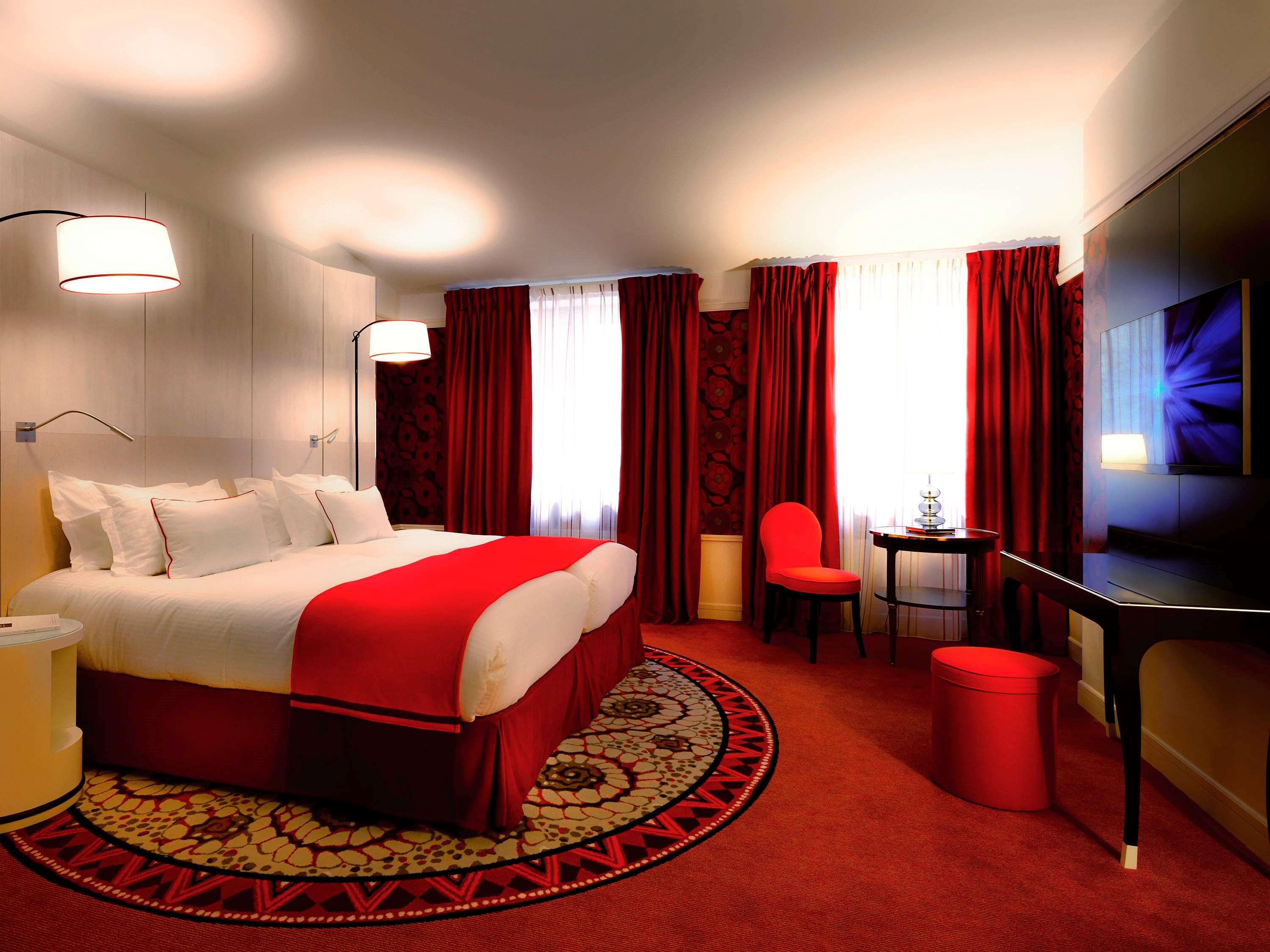 CARLTON, DOUBLE OR TWIN BED