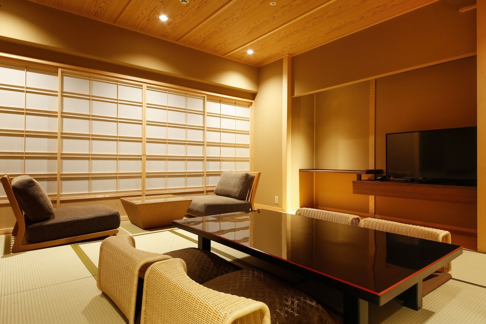THE SHIROYAMA TERRACE TSUYAMA VILLA 46/68