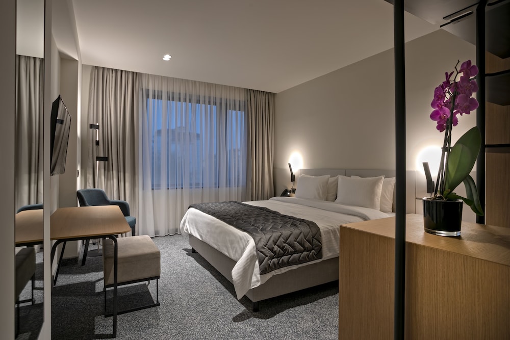 PREMIUM, DOUBLE BED
