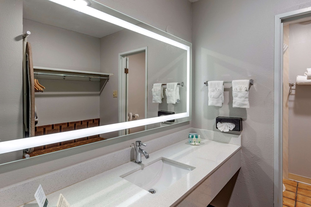 Hotel Inn Santa Fe 15/36