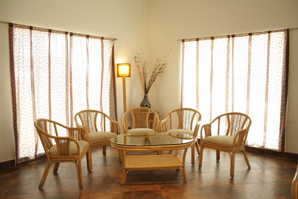 CHARIOT BEACH RESORT 31/50