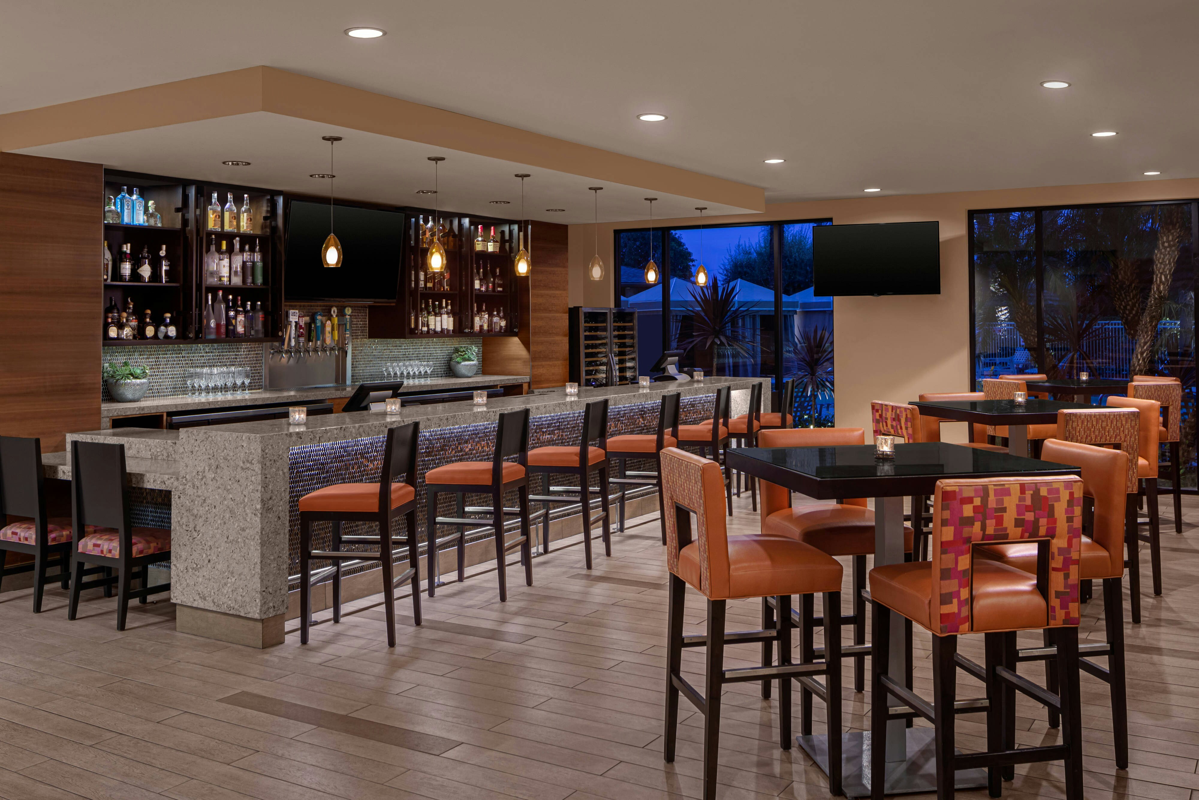 Delta Hotels Anaheim Garden Grove 24/41