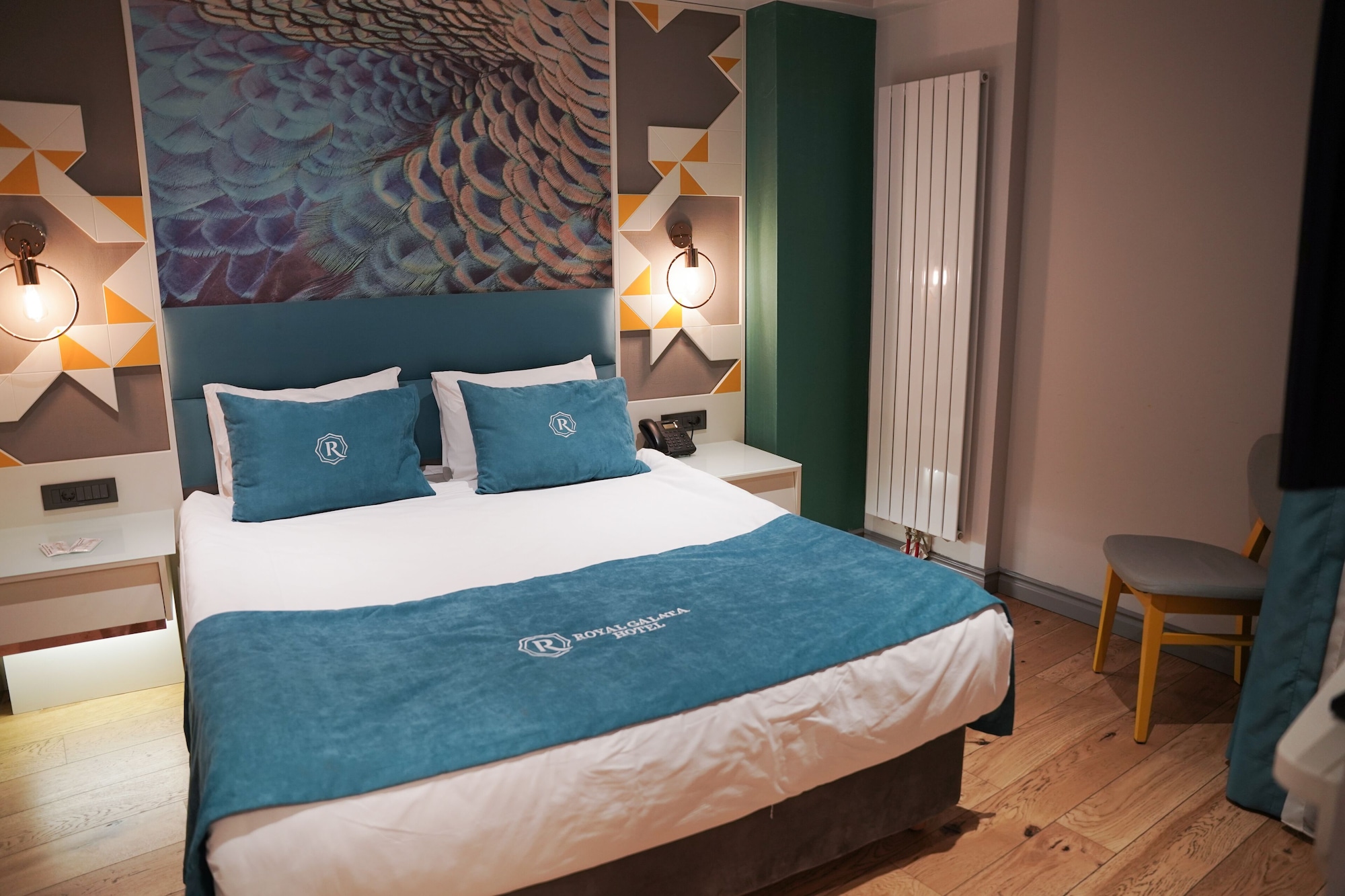 غرفة كومفورت رباعية بسريرين كوين، Royal Galata Hotel 4/10