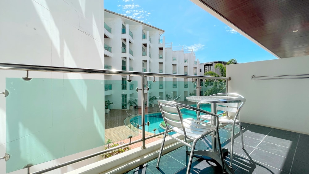 Dragon Beach Resort 13/55