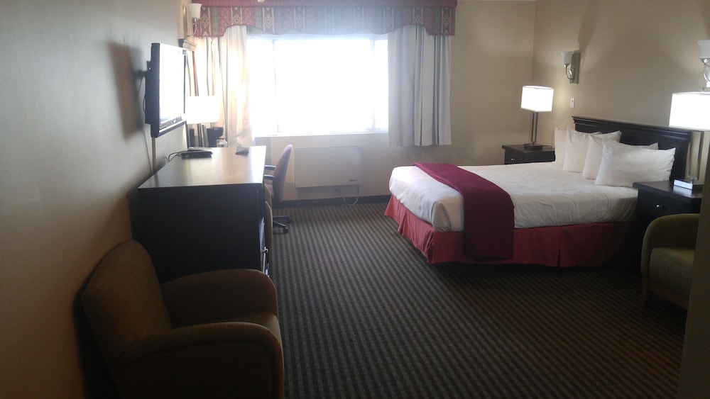 Ramada by Wyndham Abbotsford 11/24
