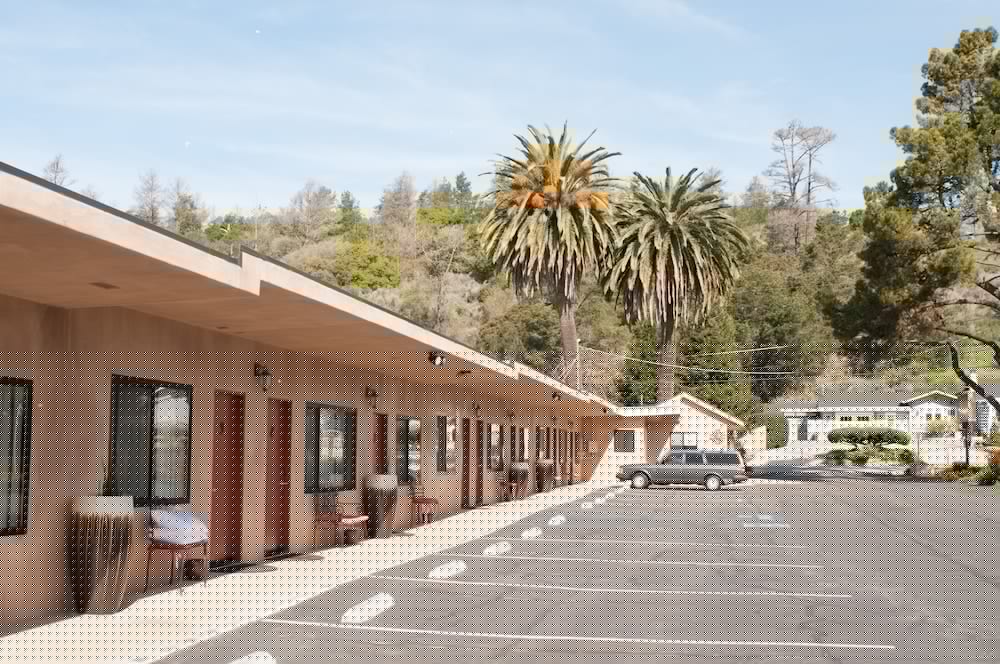 Cambria Palms Motel 1/27