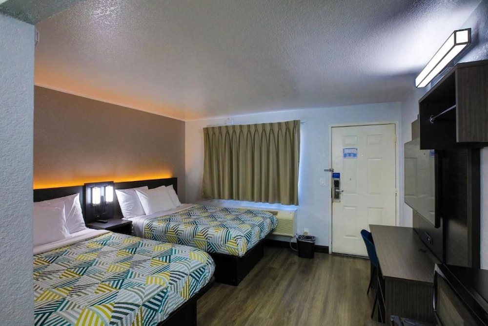 Motel6 Sacramento, CA - North 27/59