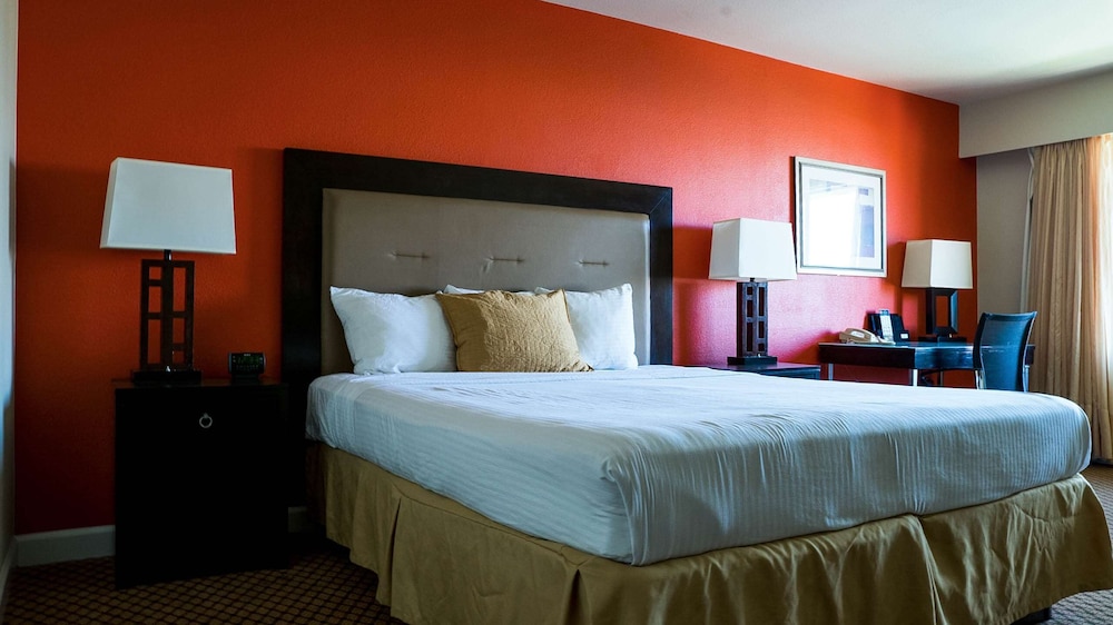 Motel6 Anaheim Hills, CA 8/42