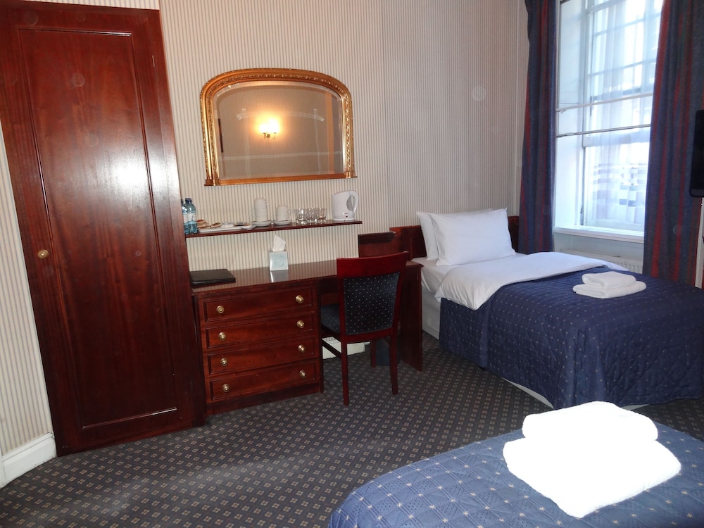 Regency House 32/69