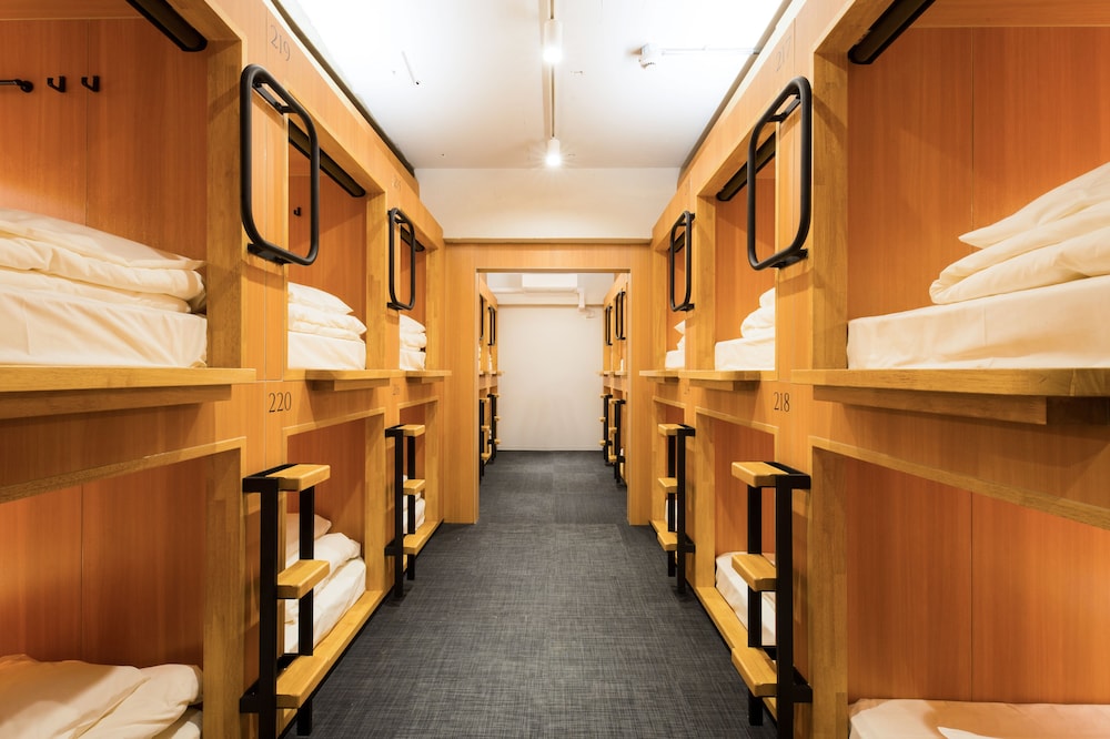 Tsukimi Hotel 35/46