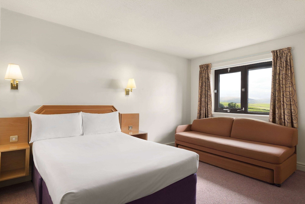 Room, 1 Double and 1 Single Bed, Lake View