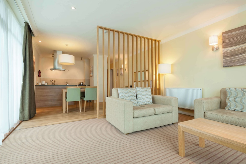 De Vere Cotswold Water Park 37/68