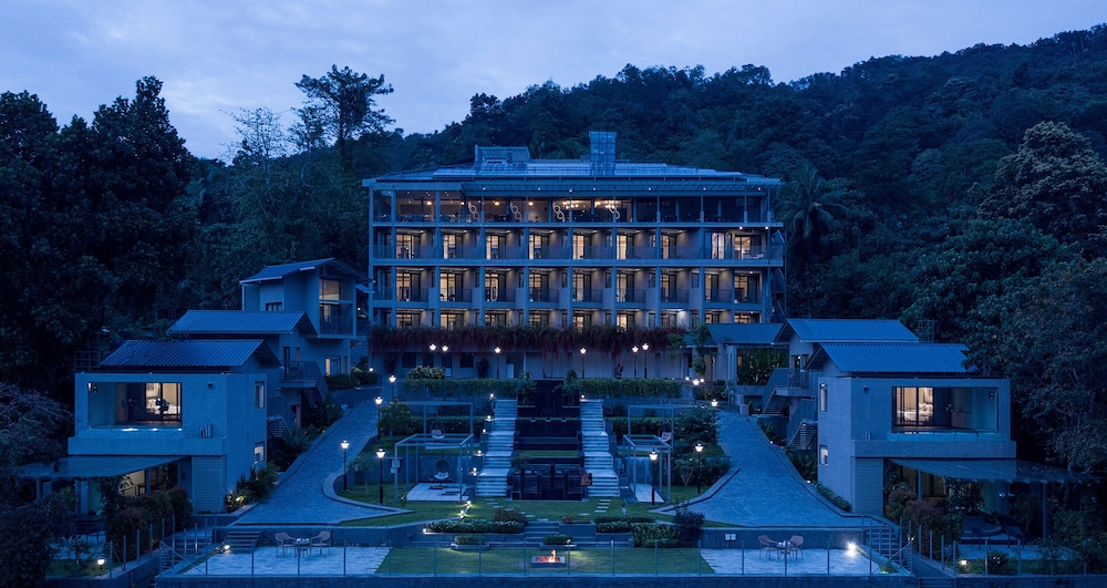 Niraamaya Retreats Samroha, Atthirappilly 5/62
