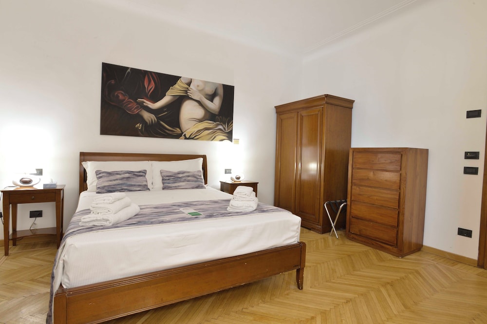 Saint Peter Six Rooms And Suites 26/67