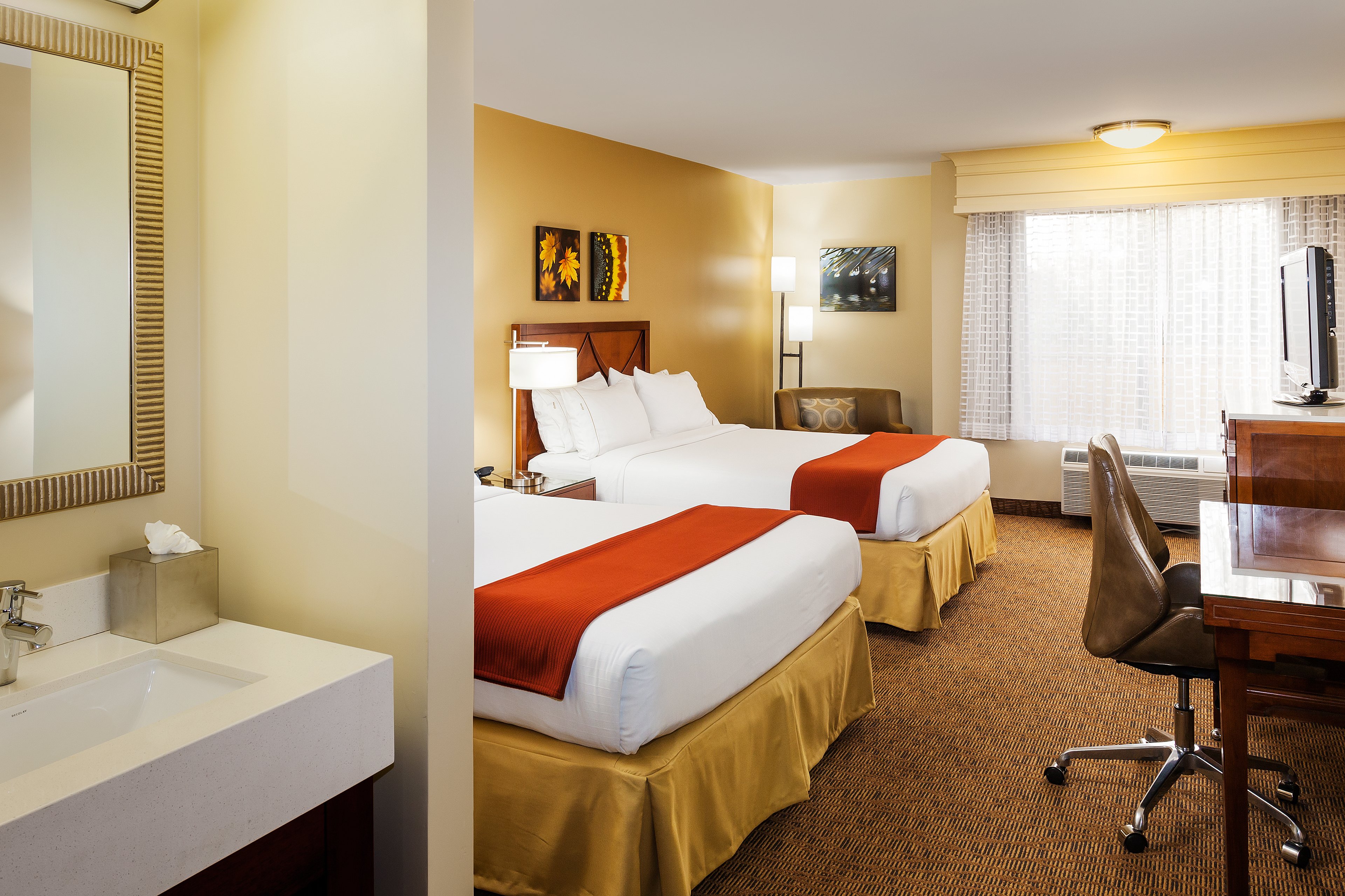 Holiday Inn Express Simi Valley 21/60