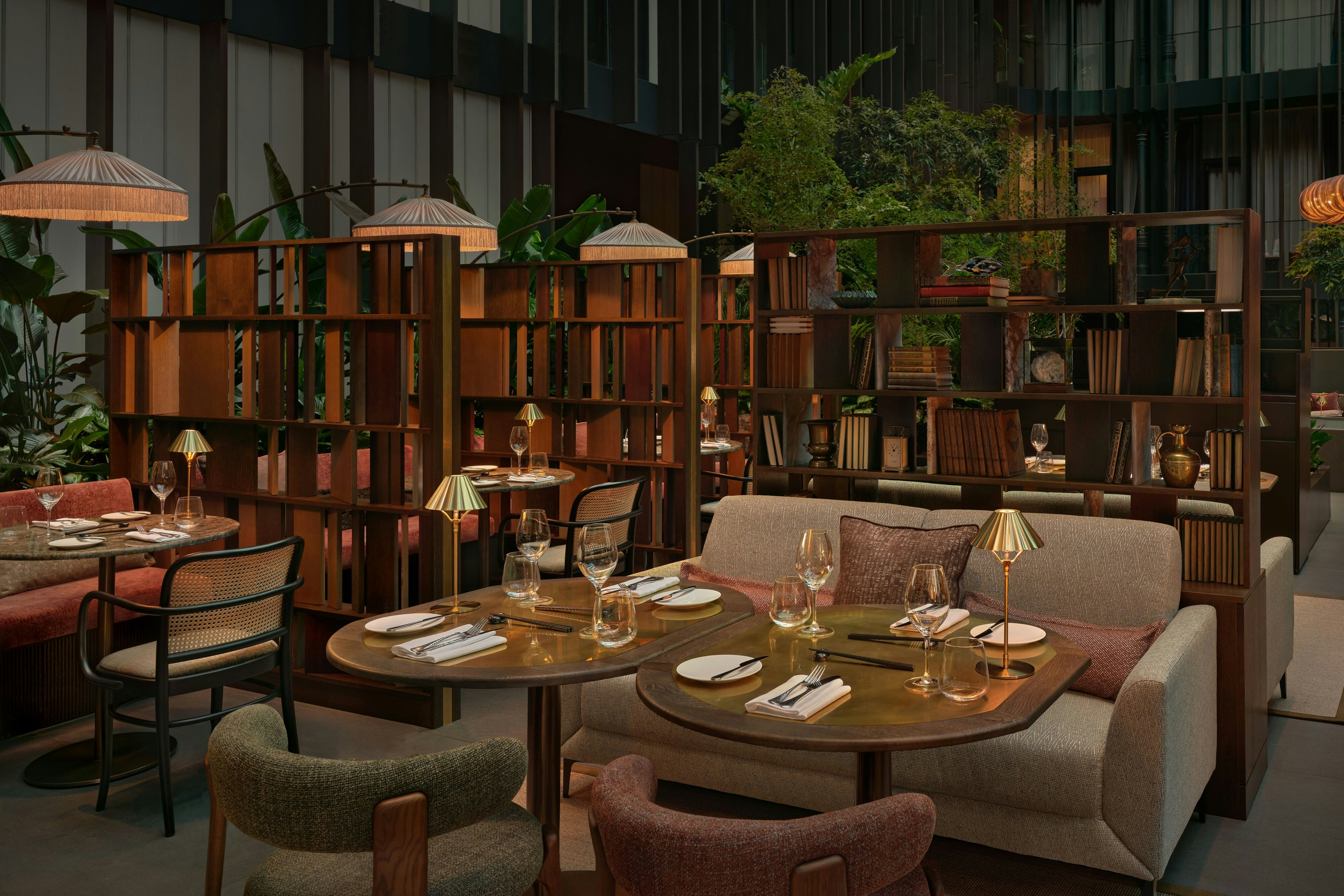 Dorothea Hotel, Budapest, Autograph Collection 21/38
