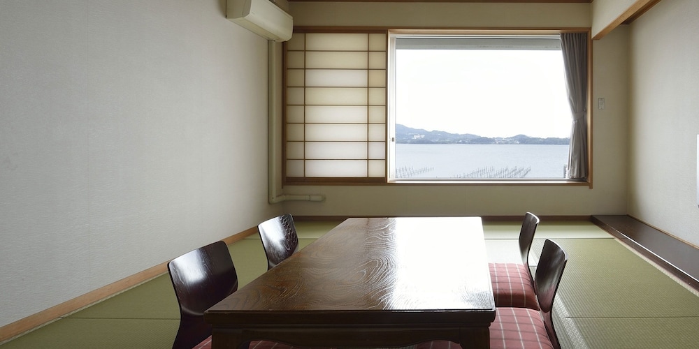 HAMANAKO LAKESIDE PLAZA 22/32