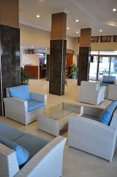 MODA BEACH HOTEL 36/57