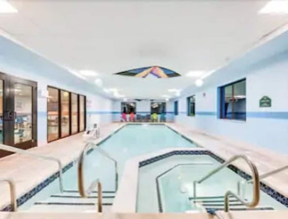 Wingate By Wyndham York 14/27