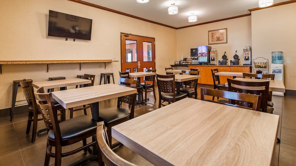 Best Western Los Angeles Worldport Hotel 28/32