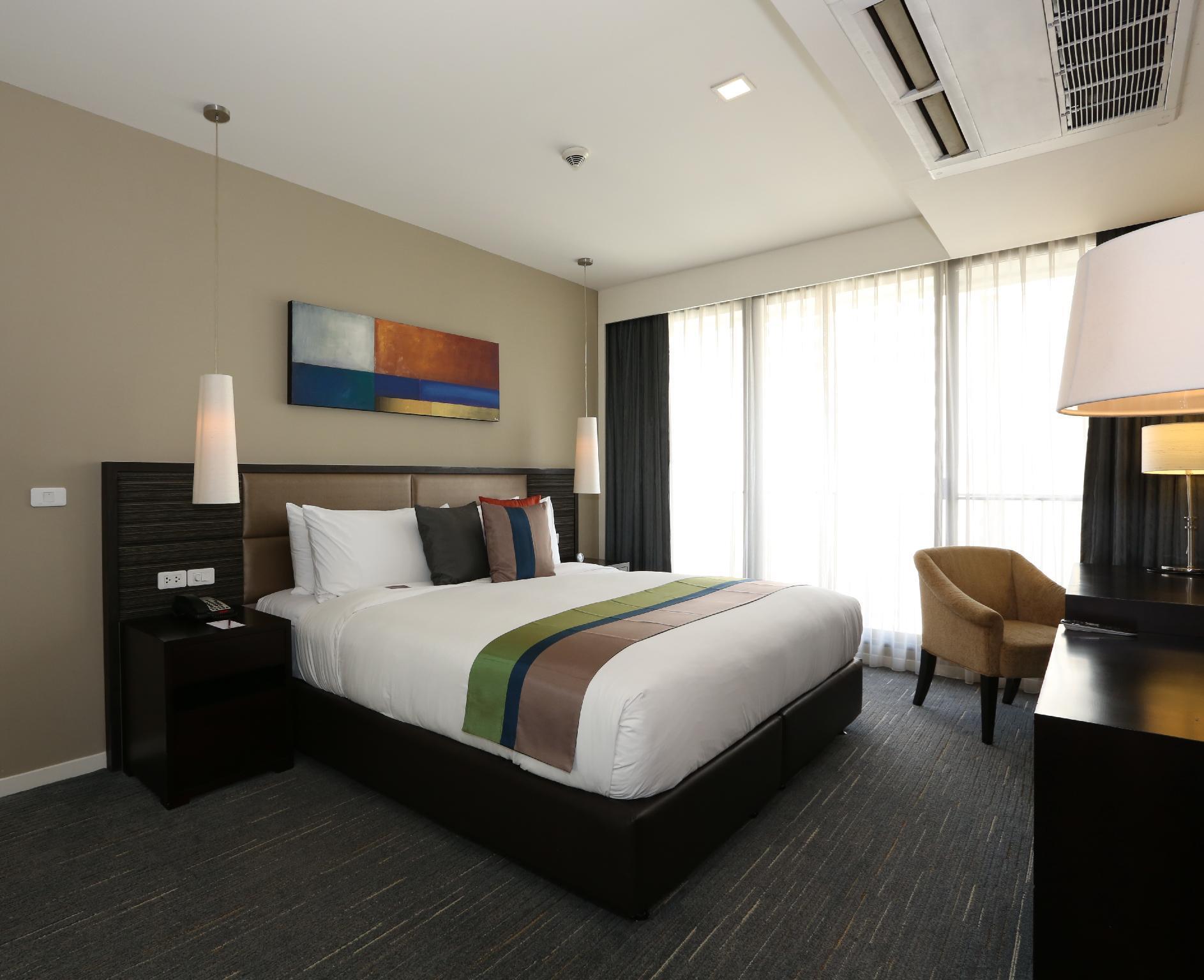 1 BEDROOM SUPERIOR