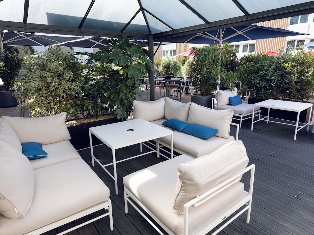 NOVOTEL RENNES ALMA 49/74